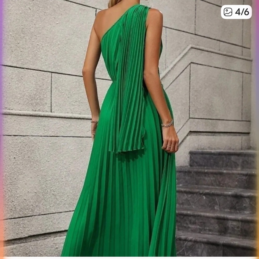 green Pleated Maxi Dress - occasions - Picture 3 of 6